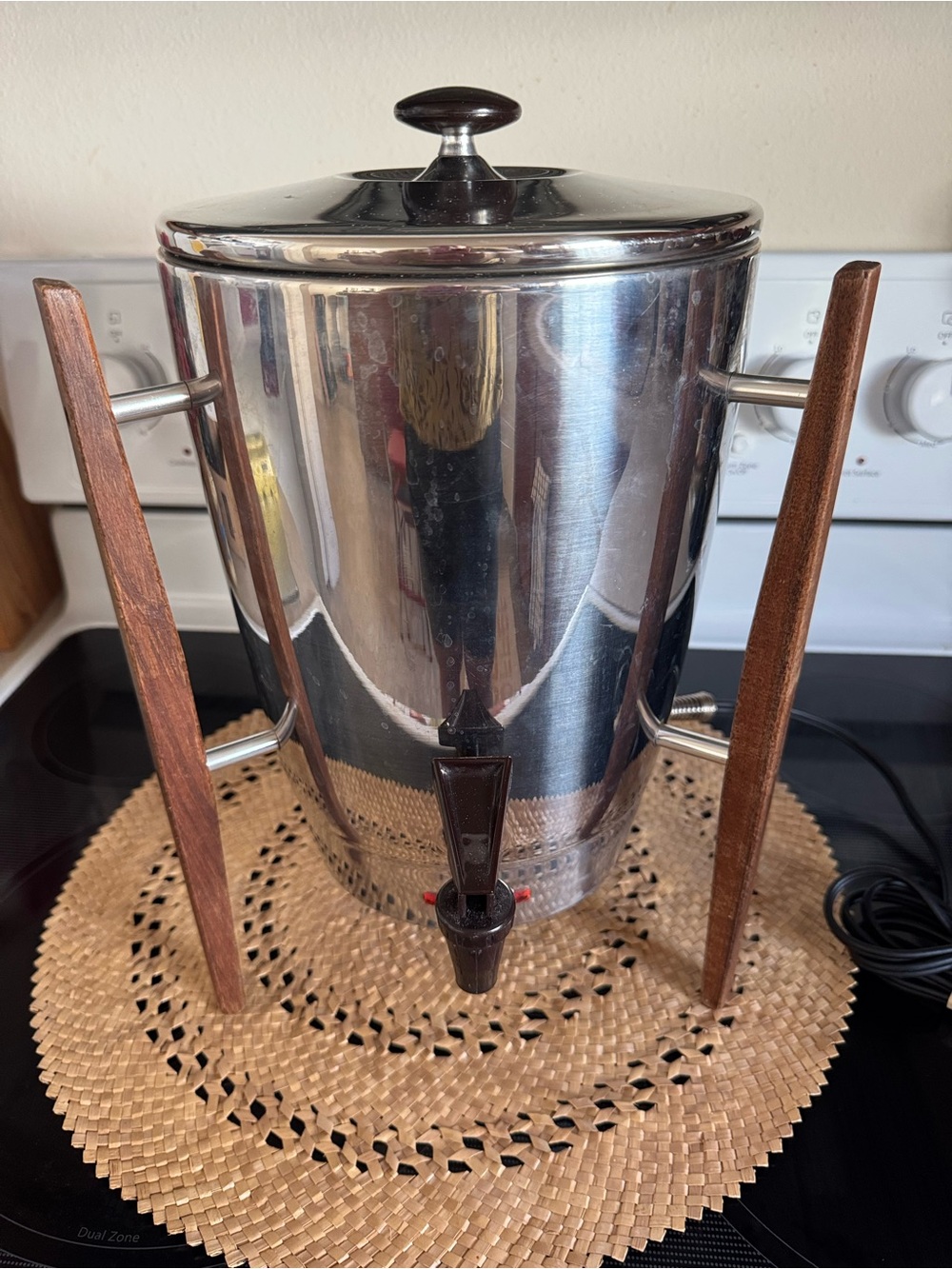 1970 MID-CENTURY MODERN ATOMIC STYLING REGAL COFFEE PERCOLATOR #1330 10-30CUPS